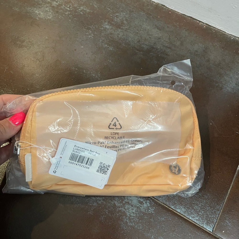 Lululemon belt bag